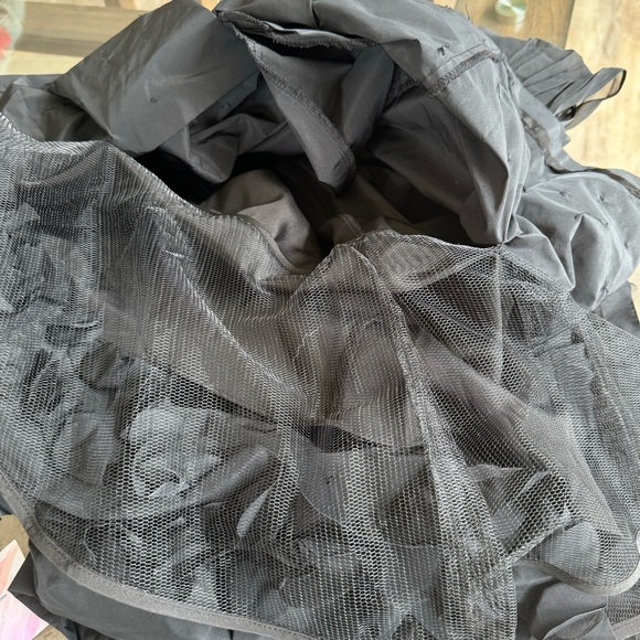 BCBG MAX AZRIA Soft-Shell Sheer ONE-SHOULDER TAFFETA DRESS Floral Hem - Black - Picture 7 of 14